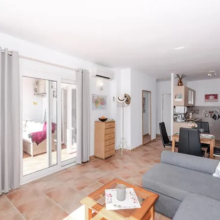 Daire Capistrano Playa, - R9960 Nerja